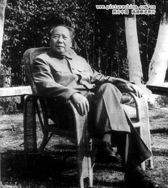 毛泽东视察旧照:与张玉凤、汪东兴在天津(组图)