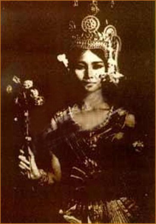 “红色亲王”西哈努克的六位漂亮妻子 莫尼克有中国血统(组图)